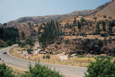 Rock climbing in Chancos