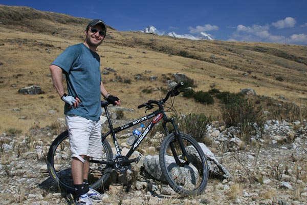 Lionel mountain biking in Huaraz