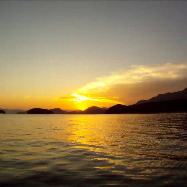 Sunset paddling at Mococa.
