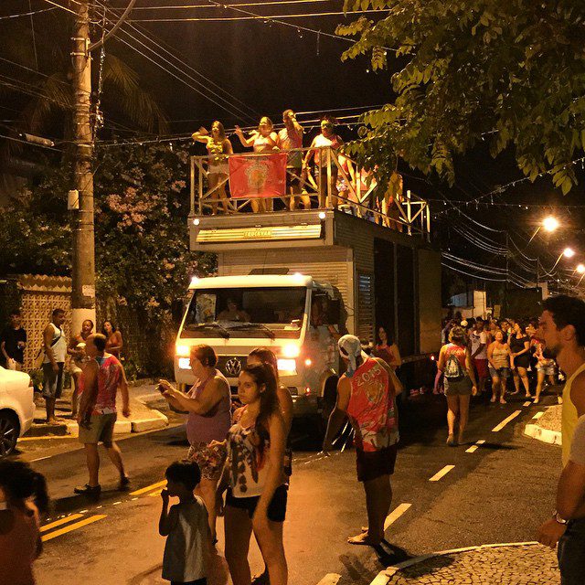 Carnaval na rua - Cocanha. #brazil