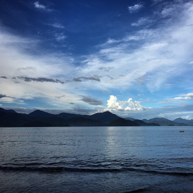 Beautiful evening for a walk. #brazil #ubatuba #beach