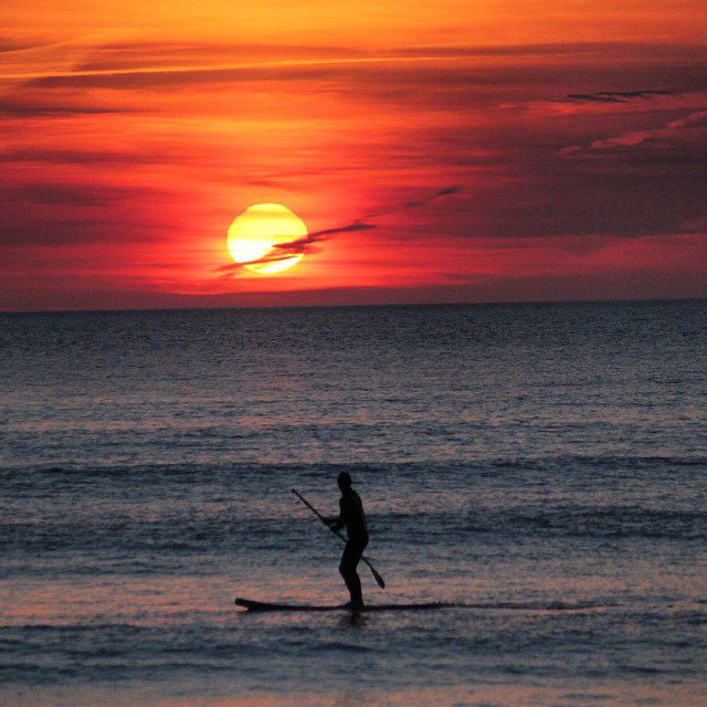 Regenerating the soul. #woolacombe #devon #standuppaddle #surfing Photo by: @essexrambler