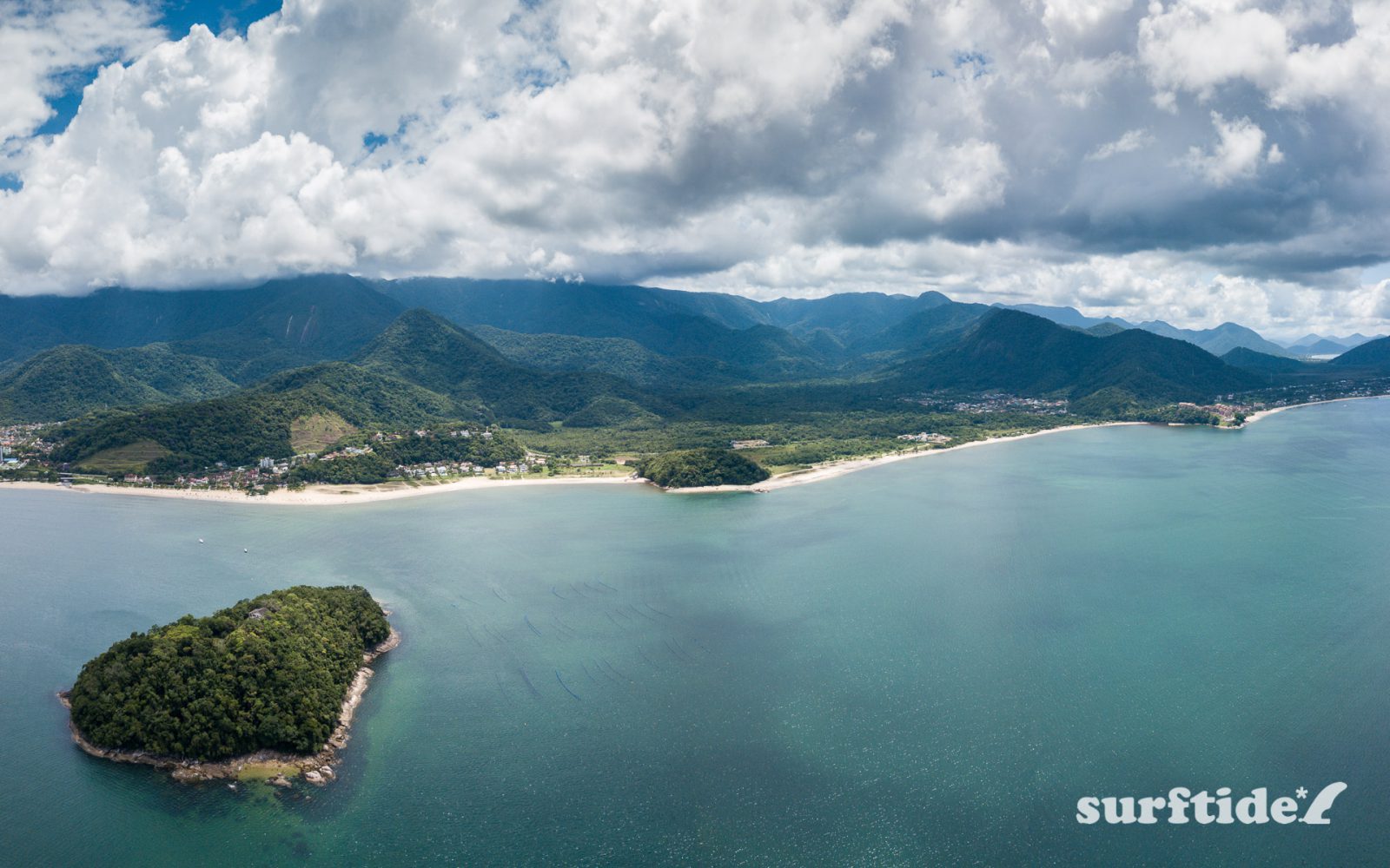 Aerial photo showing Ilha da Cocanha and the beaches of Cocanha, Mococa and Tabatinga in Brazil